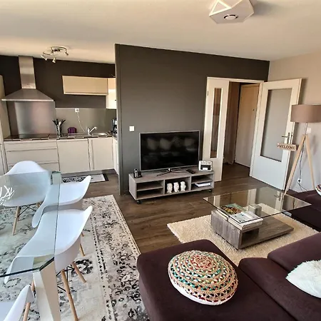 - Victoria Centre Ville, Grand T2 Avec Terrasse Appartement